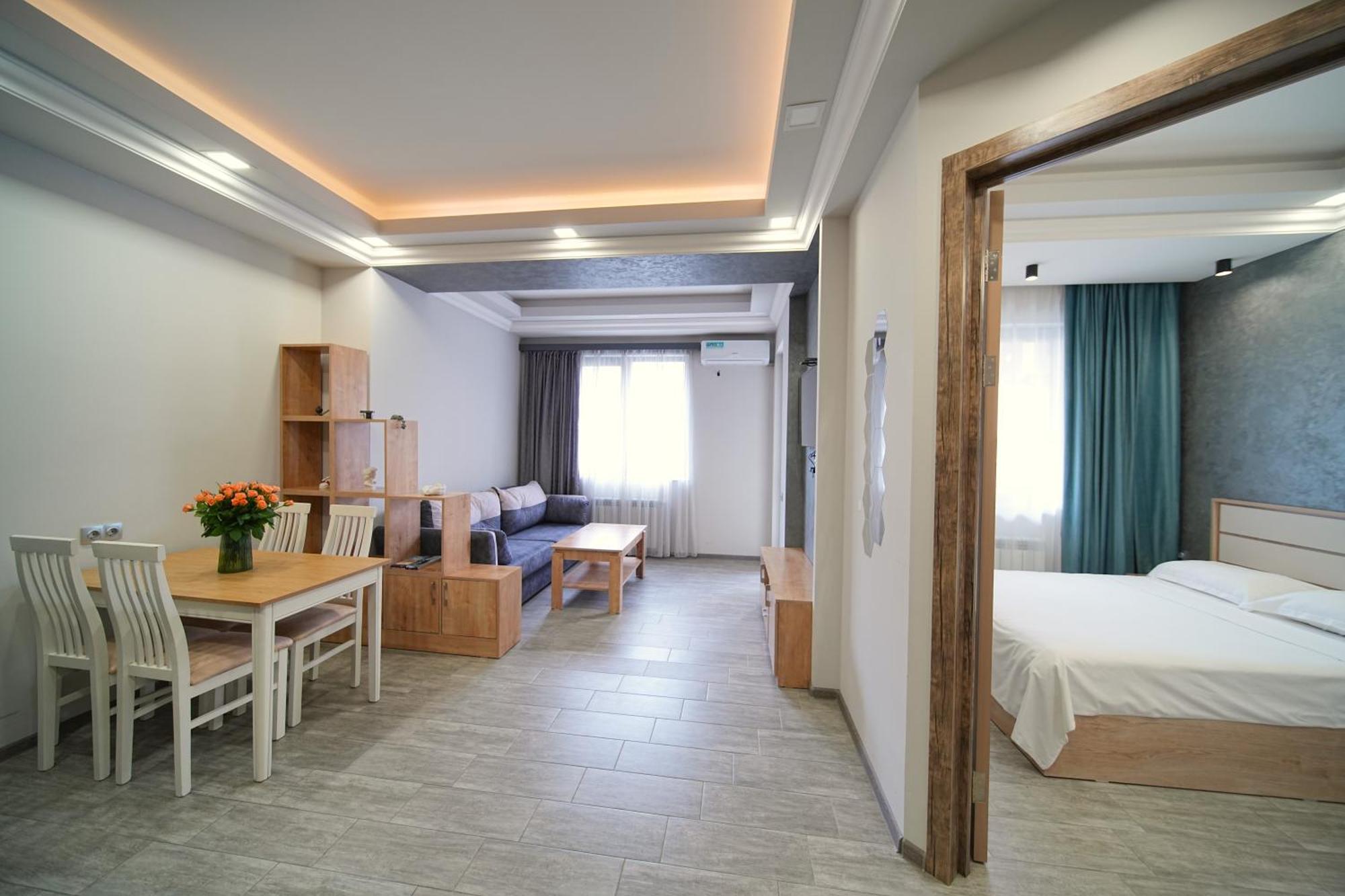 Cozy Apartments In The City Centre By Sweet Home Ереван Экстерьер фото